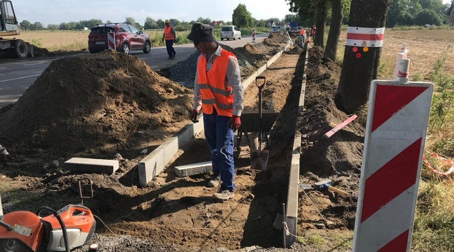  budowa chodnika przy drodze nr 502 (17)