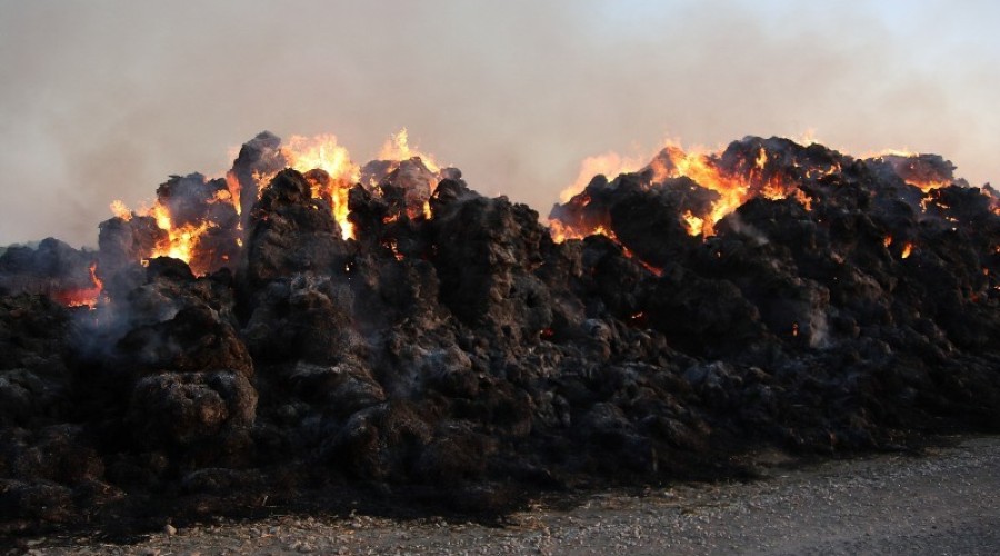 fot.Krzysztof Firko pożar sterty słomy (5)
