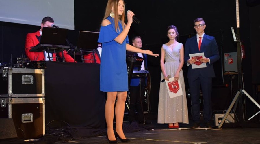 studniówka liceum 2019 r (26)