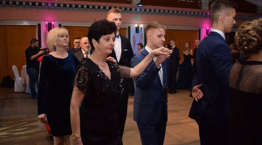 studniówka liceum 2019 r (31)