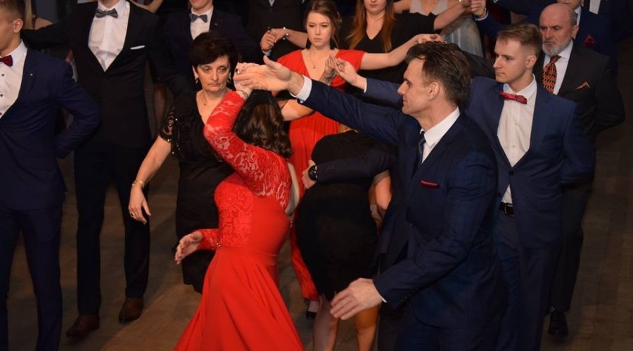 studniówka liceum 2019 r (32)