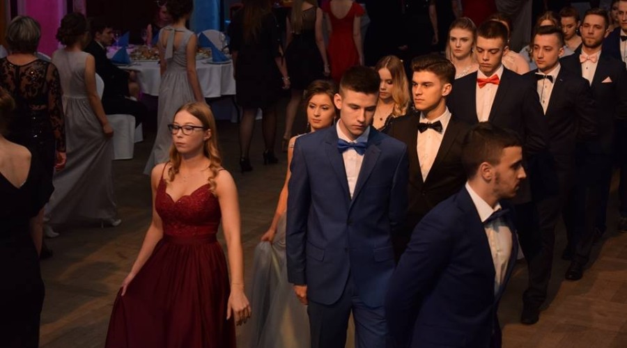 studniówka liceum 2019 r (48)