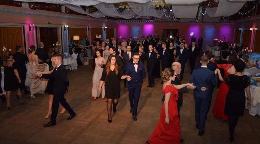 studniówka liceum 2019 r (8)