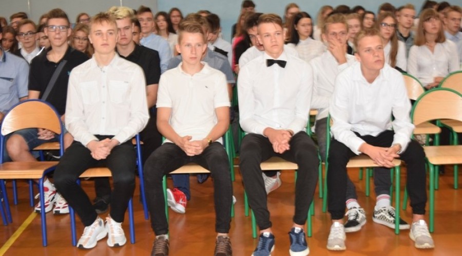 poczatek roku szkolnego liceum zs nr 1 (3)