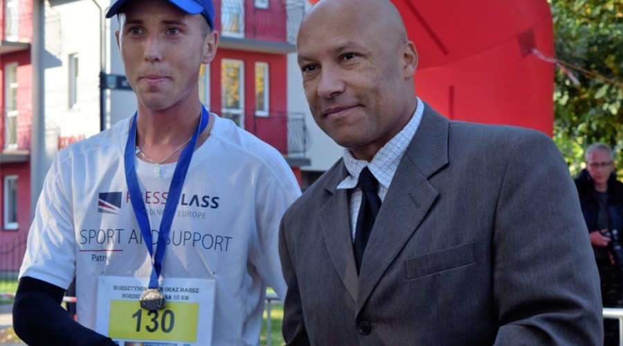 bursztynowy-bieg-i-marsz-nordic-walking-w-sztutowie043