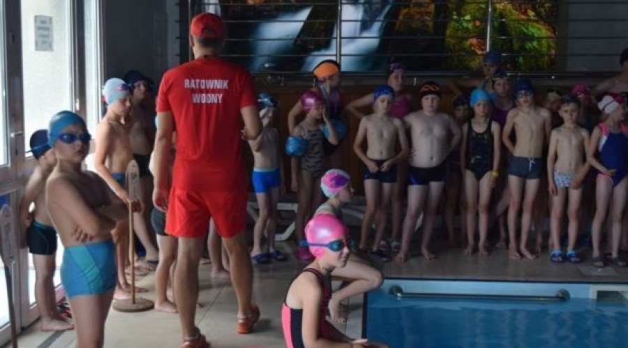 Międzyszkolne zawody pływackie stegna (2)