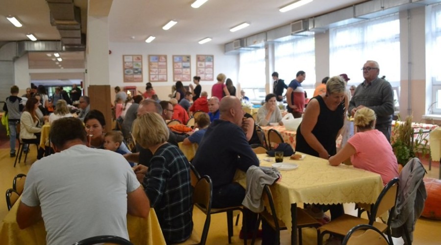 71498891_985335031829944_3572795040830849024_n