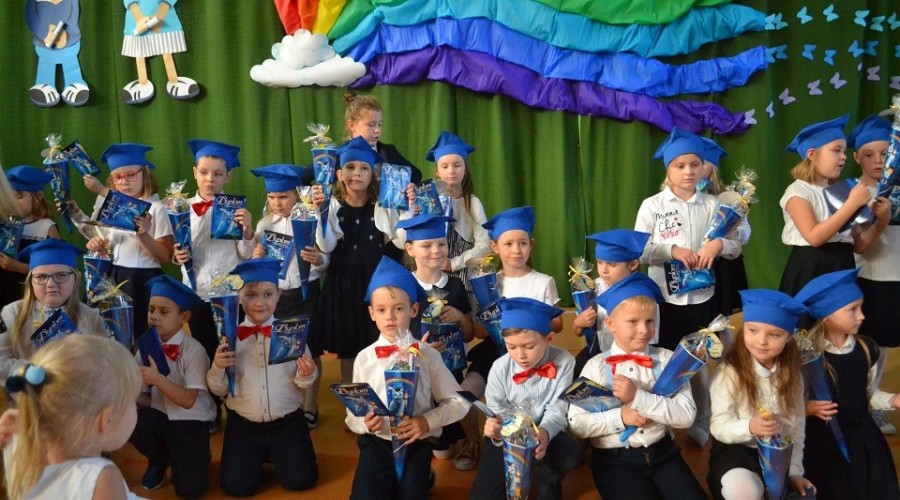 Uroczystość pasowania na ucznia w Szkole Podstawowej w Sztutowie (12)