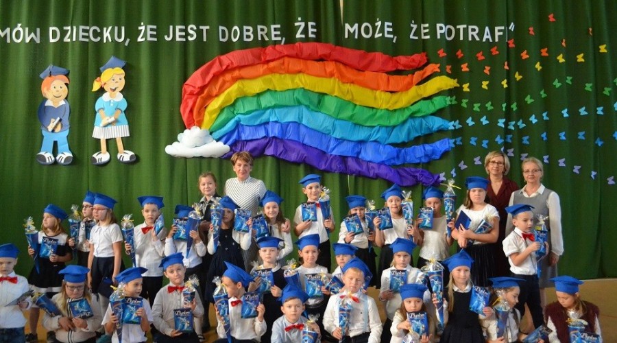 Uroczystość pasowania na ucznia w Szkole Podstawowej w Sztutowie (7)