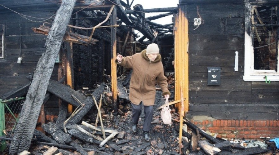 Izbiska-dom-po-pożarze-16