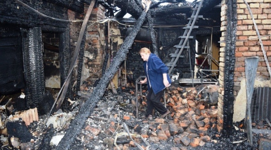 Izbiska-dom-po-pożarze-29