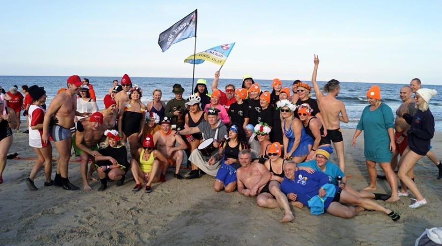 V kąpiel morsów w Kątach Rybackich. Sportowy weekend w Gminie Sztutowo (16)