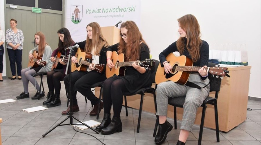 Gala wręczenia nagród Starosty Nowodworskiego (19)