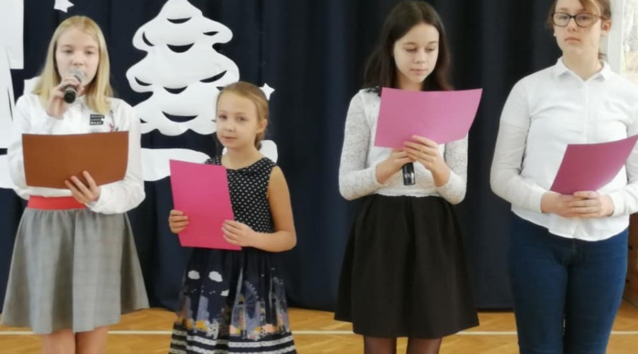 Stegna. Jasełka i kiermasz bożonarodzeniowy (13)