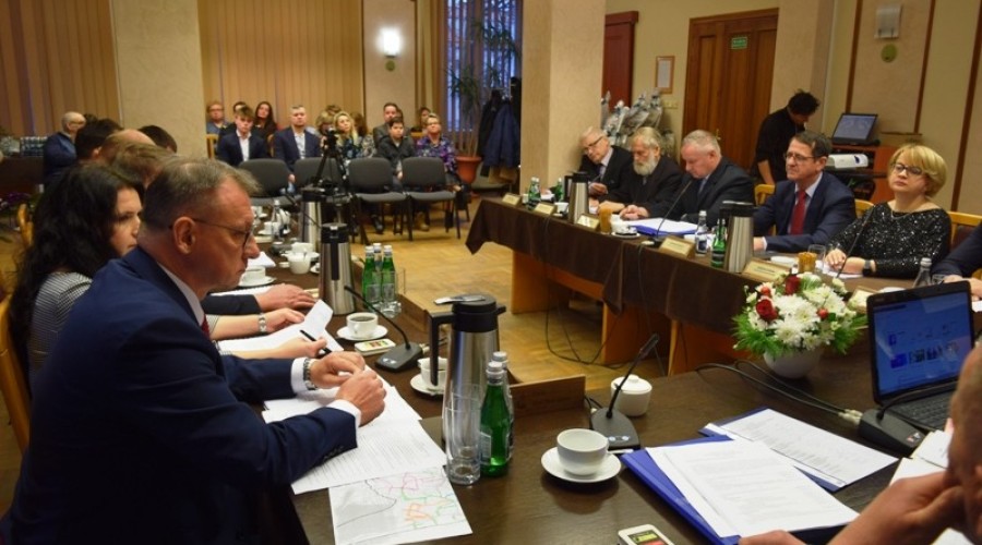 sesja budzetowa powiat nowodworski0110