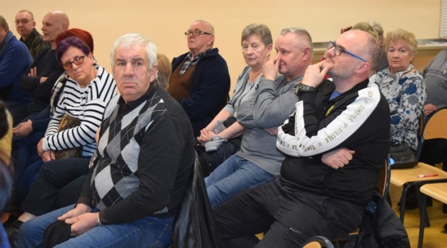 20200220 sztutowo cmentarz spotkanie (36)