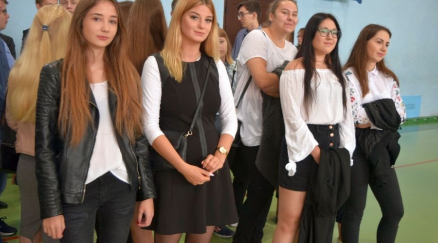 INAUGURACJA ROKU SZKOLNEGO W ZESPOLE SZKÓŁ NR 1    (3)