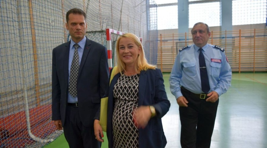 INAUGURACJA ROKU SZKOLNEGO W ZESPOLE SZKÓŁ NR 1    (7)