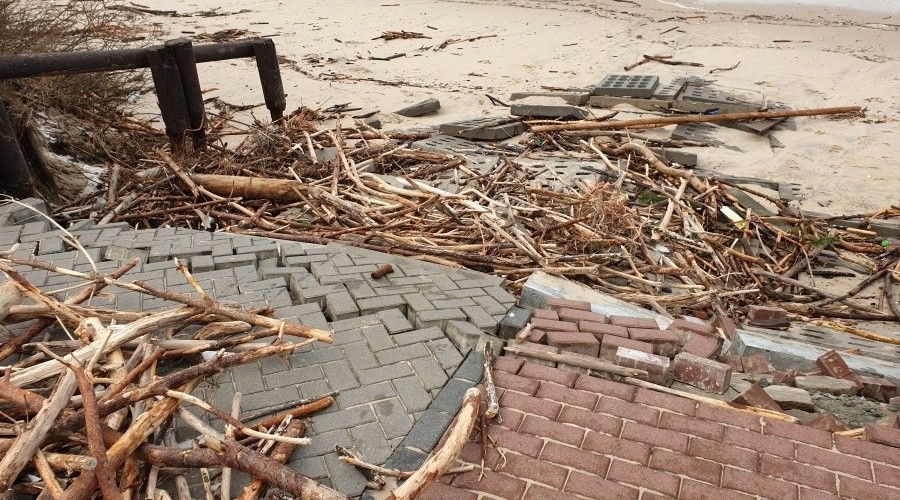 Mierzeja Wiślana. Ogromne zniszczenia wydm i plaż (3)