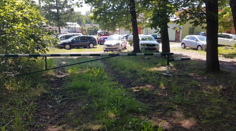 utrudniony przejazd służb na plażę (1)