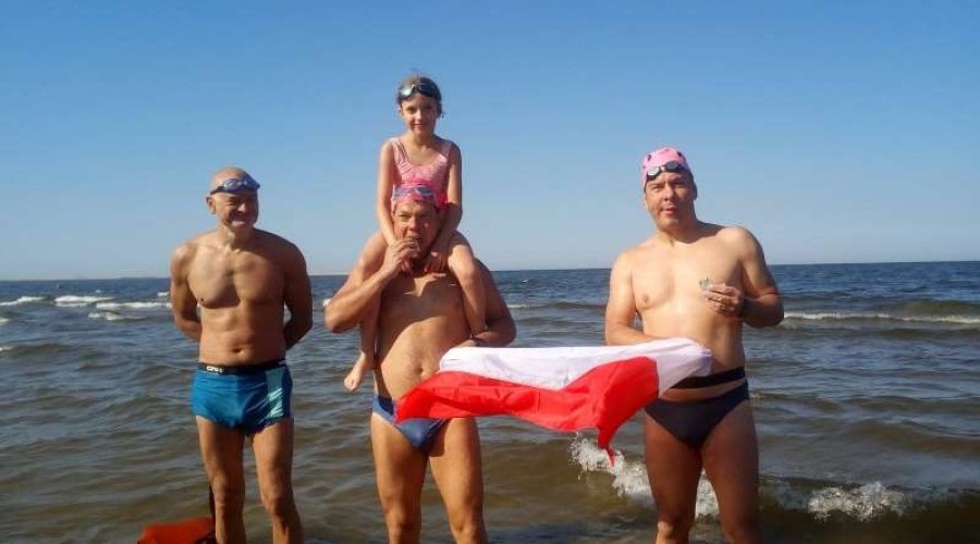 leszek naziemiec przepłynął wisłę wpław01