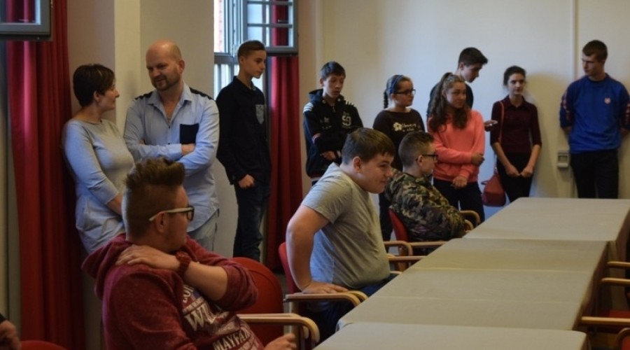 młodzież-zapobiega-pożarom001027