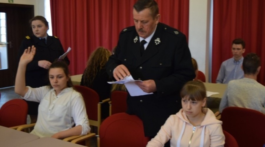 młodzież-zapobiega-pożarom001031