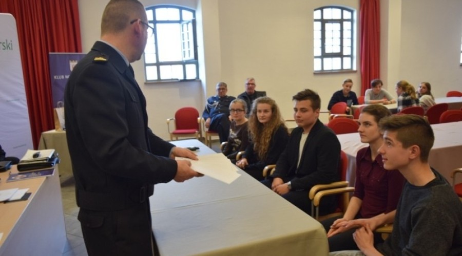 młodzież-zapobiega-pożarom001061