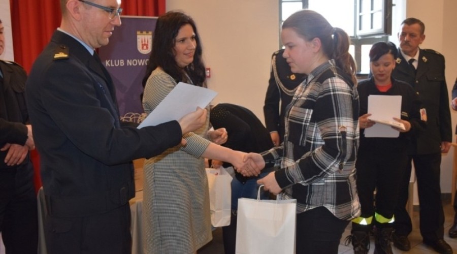 młodzież-zapobiega-pożarom001099