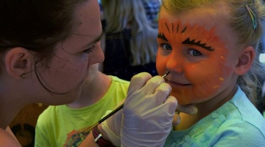 Wata cukrowa, zjeżdżalnie i nagrody. Dzień Dziecka i Piknik Rodzinny w Nowym Dworze Gd (1)