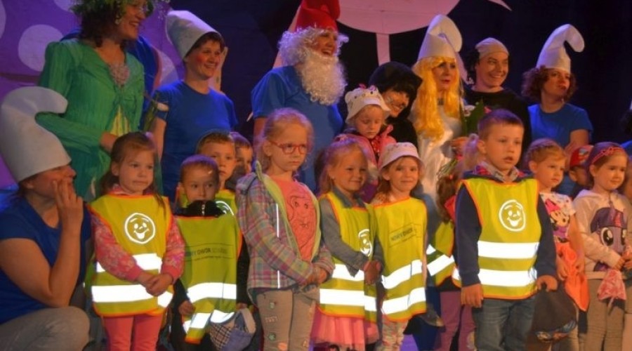 teatr bez kurtyny smerfy (5)