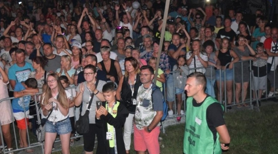 lato na maxxxa stegna (11)