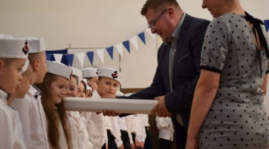 pasowanie-pierwszaków-nowa-cerkiew-19-768x512