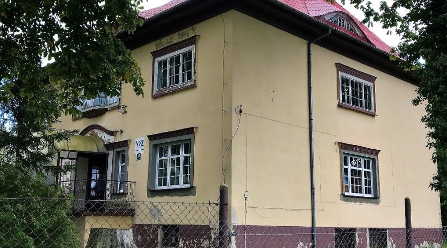 Drewnica ośrodek zdrowia  (1)