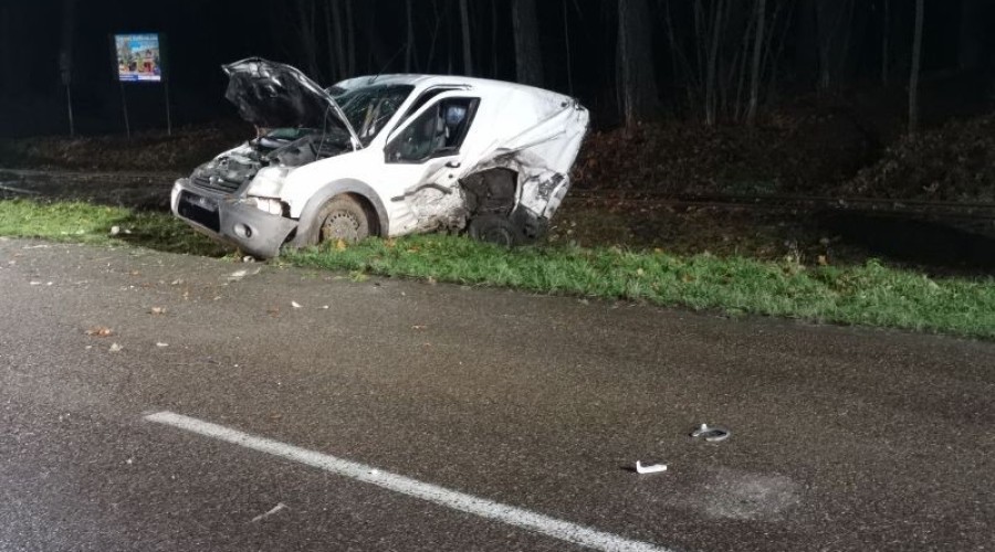 Kierowcy w szpitalu. Zderzenie dwóch aut w Junoszynie. (9)