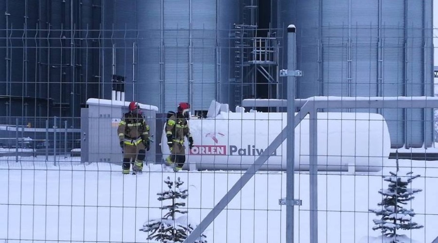 Stawiec. Rozszczelnienie zbiorników z gazem w lokalnym zakładzie (3)