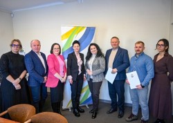 Powiat inwestuje w infrastrukturę oświatową. Podpisano umowy na przebudowę budynku filialnego liceum