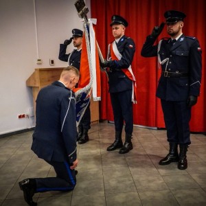 Zmiana Komendanta Powiatowego Policji w Nowym Dworze Gdańskim. Uroczysta ceremonia w Żuławskim Parku Historycznym