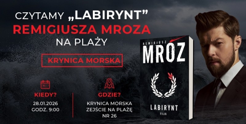 „Labirynt” Remigiusza Mroza czytany na plaży w Krynicy Morskiej. Autor spełnia obietnicę daną miastu