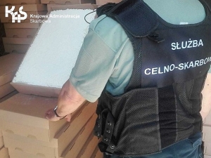 Pomorska KAS przejęła filtry do nielegalnej produkcji papierosów 