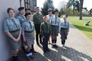 Stegna. Warta harcerzy przy Grobie Pana Jezusa.
