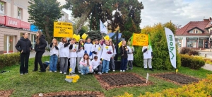 Inauguracja Pól Nadziei w Nowym Dworze Gdańskim – żonkilowe symbole nadziei i wsparcia 