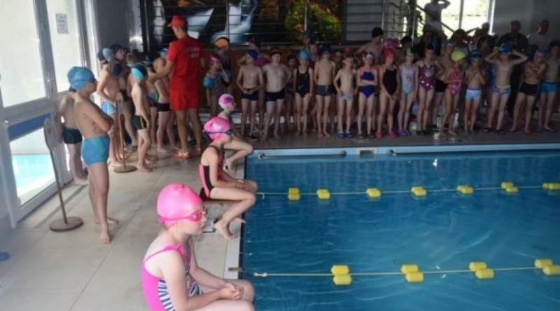 Umiem pływać - Gmina Sztutowo z dofinansowaniem programu dla uczniów.