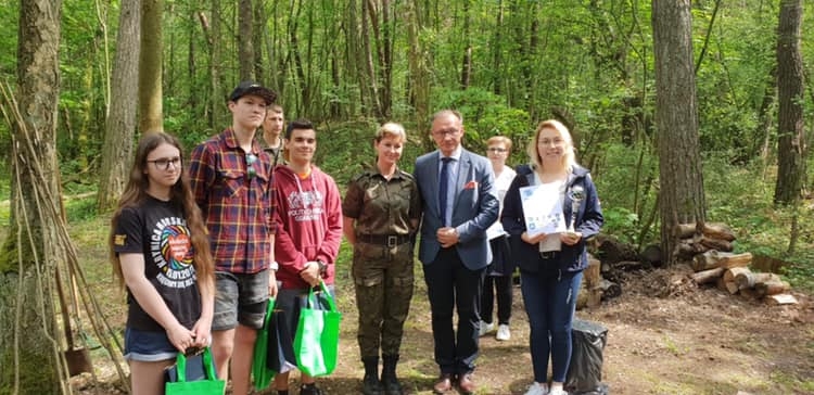 Uczniowie ze szkół z Mierzei Wiślanej wzięli udział w konkursie &quot;Mierzejowy Maratonix z głową&quot;.