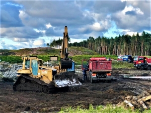 Przekop Mierzei Wiślanej. Trwają prace od strony Zalewu Wiślanego.