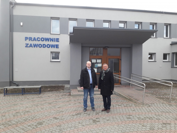 Nowy Dwór Gdański. Starosta Jacek Gross odwiedził Zespół Szkół nr 2 i sprawdził postępy prac remontowych