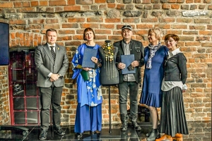 Z ekranu do Muzeum Bursztynu 