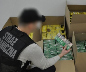 Strażnicy Graniczni przechwycili nielegalne papierosy w Elblągu.