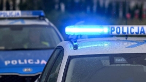 Myślał, że uniknie odpowiedzialności i przed policjantami ukrył się w szafie.