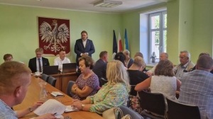  Wójt Robert Zieliński otrzymał od rady jednogłośnie wotum zaufania
